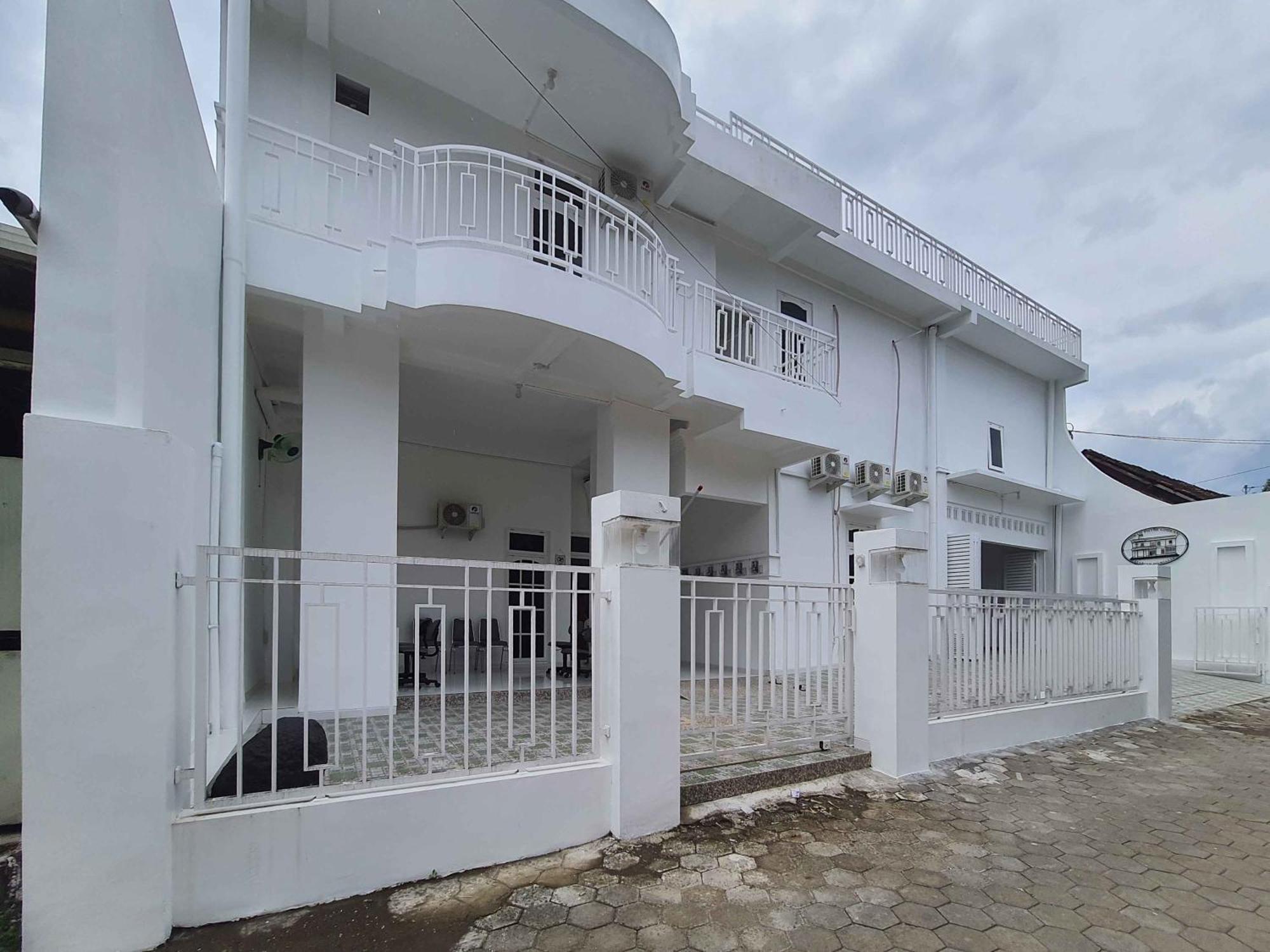 Hotel Reddoorz Syariah At Jalan Godean Ngabean Exteriér fotografie
